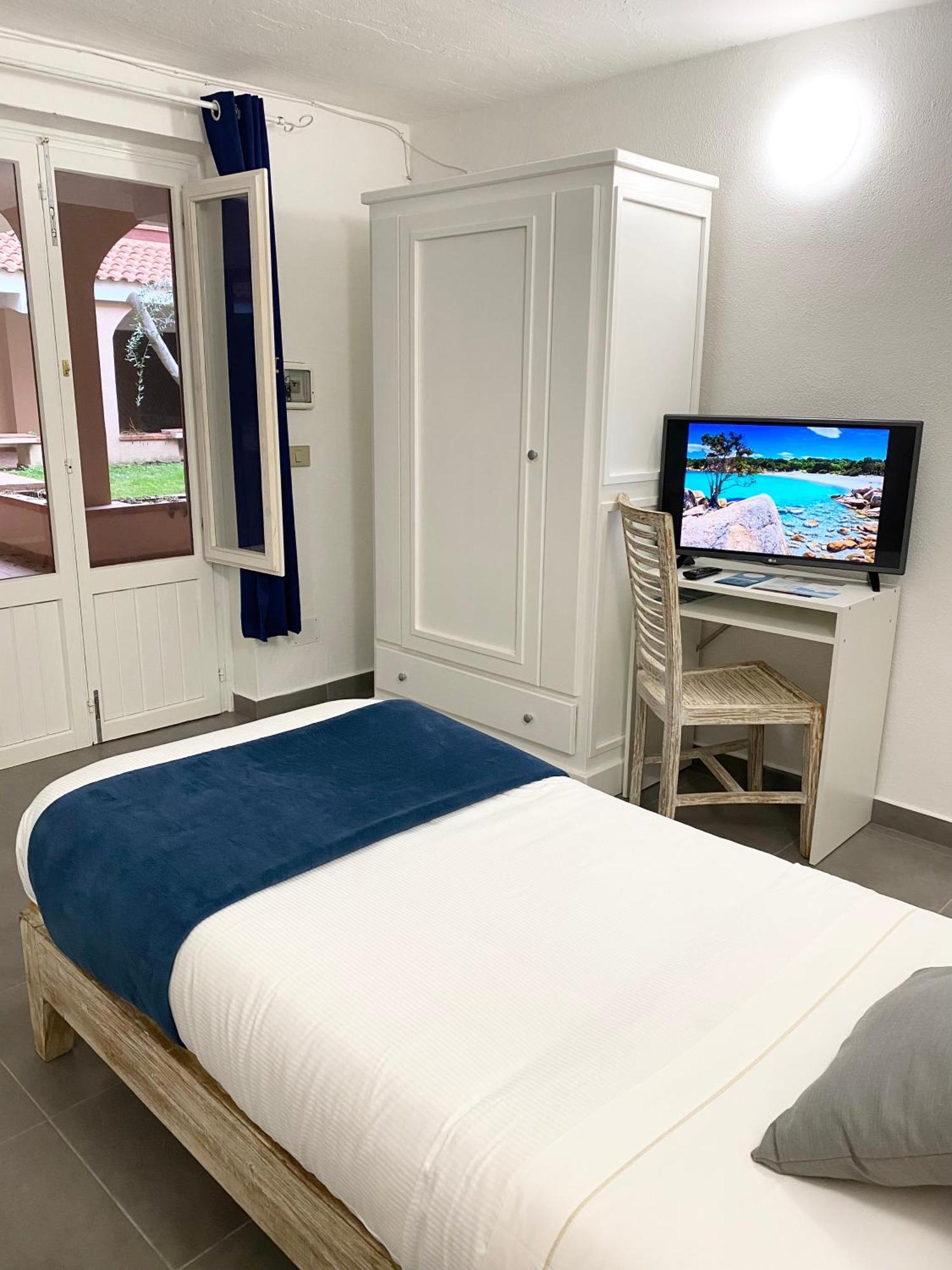 Cala Reale Rooms Marinella Маринелла Экстерьер фото